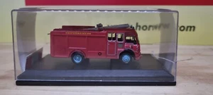 Oxford CH030, Bedford TK Carmichael Fire Engine, Chipperfields Circus - 1:76 - Picture 1 of 6