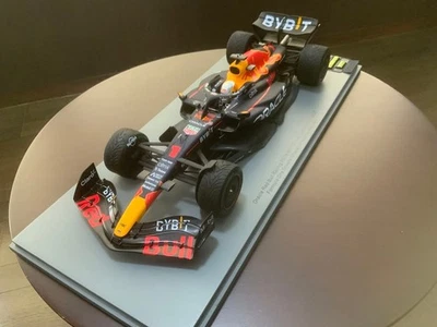 Minicar Spark Red Bull RB18 GP de Japón Verstappen 1/18 Foto 1 de 4