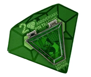 Disney Parks Green Donald Duck Countdown to 20th Anniversary of Pin Trading Pin - Picture 1 of 4