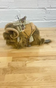 Kenner 1998 Bantha and Tusken Raider Star Wars the Power of the Force - Picture 1 of 12