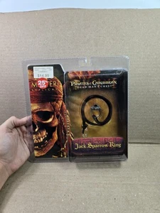 Master Replicas Disney Jack Sparrow's Ring Dead Man's Chest Rare Brand New - Picture 1 of 8