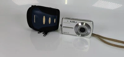 Pentax Optio L30 7.1MP Compact Digital Camera Silver - Image 1 of 4