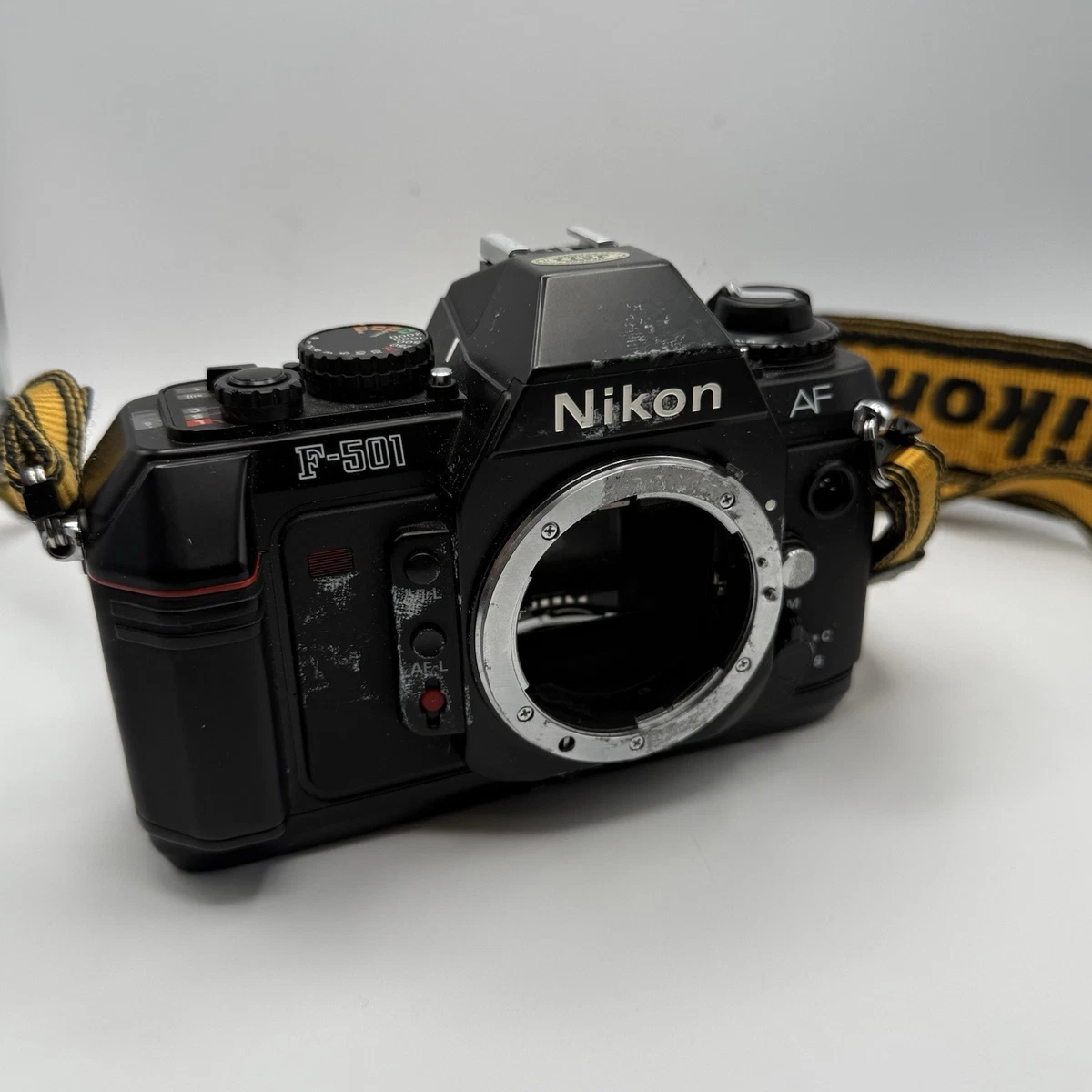 フィルムカメラ Nikon F-501 AF Nikkor 35-105mm1:3.5-4.5B A Camera