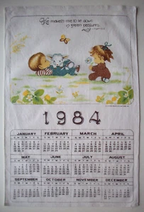 Toalla calendario cocina años 80 1984 niño niña con cordero acostarse en pastos verdes - Imagen 1 de 2