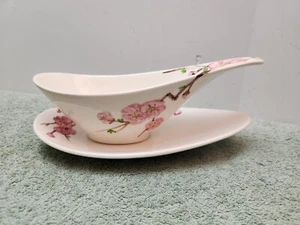 Poppytrail Metlox Pink Peach Blossom Gravy Boat Attached Under Plate - Picture 1 of 9
