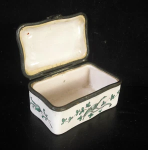 Kleine Porzellan Schmuckschatulle China signiert Marseille Witwe Périn XVIII th - Bild 1 von 7
