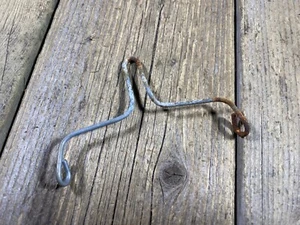 VINTAGE MUSCLE BIKE BICYCLE SISSY BAR BANANA SEAT REFLECTOR BRACKET USED RUSTED - Picture 1 of 2