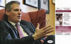 Foto firmada de Scott Brown 8x10 JSA autógrafo senador Donald Trump gabinete - Imagen 1 de 1