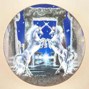 Royal Doulton Meeting of the Unicorns Sue Dawe The Franklin Mint Porcelain Plate - Picture 1 of 6