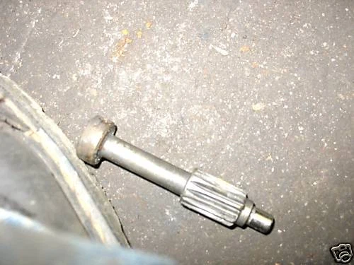 *84 SUZUKI FA50 FA 50 ЧЕЛНОЧНЫЙ МАСЛЯНЫЙ НАСОС ПРИВОДНАЯ ПЕРЕДАЧА - Изображение 1 из 1