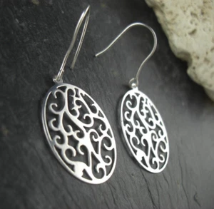 Pendientes rodiados adornos ovalados plata de ley 925 - Imagen 1 de 2