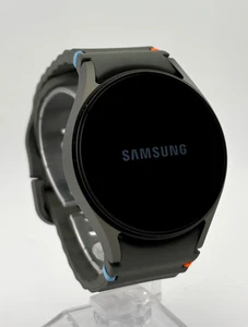 Samsung Galaxy Watch 7 40mm Green - Opened Never Used - Picture 1 of 11