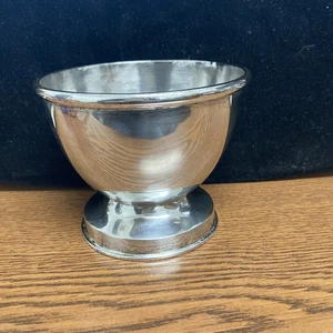 Taza de plata de ley, 165 gramos, marcada 'Sterling' - Imagen 1 de 8