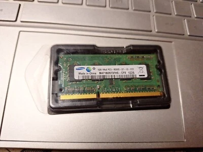 Samsung RAM DDR2 1gb 1rx8 PC3 8500S 07 10 ZZZ - Immagine 1 di 3