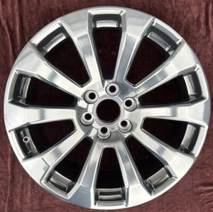 Chevrolet Silverado Suburban Tahoe OEM 22" Wheel 5922 84228265 - Picture 1 of 7