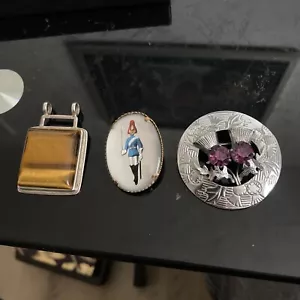 Broches prendedores vintage X 3 - Guardia Real, cardo escocés Mizpah, plateados - Imagen 1 de 9