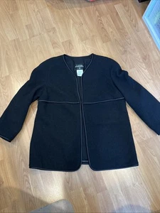 Chanel Schwarz Blazer Jacke Wolle Seide Haken und Ösen Boucle Tweed P52350V31241 48 - Bild 1 von 14