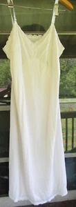 Vintage KOMAR SILKY Ivory 100% NYLON & LACE LINGERIE FULL SLIP - Size 36 Tall - Picture 1 of 5