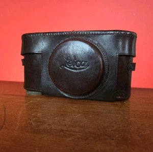 E.Leitz Leica Wetzlar leather Case for Short Nose With Straps And Base Screw - Picture 1 of 14