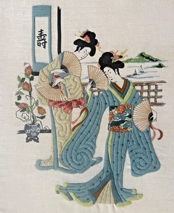 Vintage Crewel bestickte Geisha Frauen asiatische Kunst 18" x 24" - Bild 1 von 5