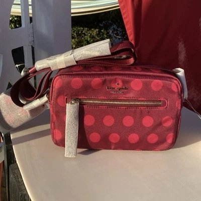 Bandolera de nailon Kate Spade Chelsea encantadora cámara de puntos con estuche para tarjetas de monedas ~NUEVA SIN ETIQUETAS Foto 1 de 4