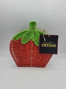 Cesta tejida artesanal de fresa roja verde ratán decoración de almacenamiento Vietnam - Imagen 1 de 8