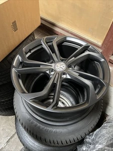 1x llanta de aluminio 19 pulgadas 8.0" 5x112 ET50 negra 5G0601025EB VW Golf NUEVO neumático - Imagen 1 de 5