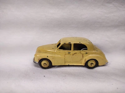 Dinky Toys Morris Oxford Yellow - Image 1 of 4