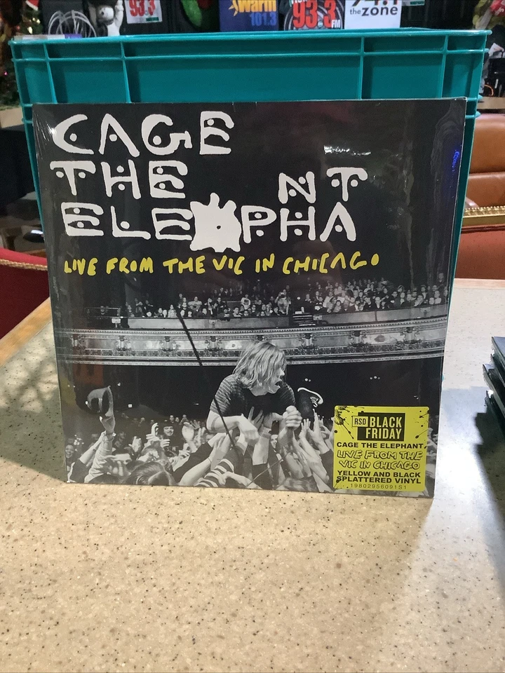 CAGE THE ELEPHANT LIVE FROM THE VIC IN CHICAGO RSD BLACK FRIDAY 2025 - Image 1 of 1