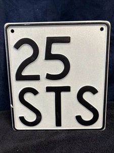 Neuseeland Motorrad Kennzeichen 25STS Oldtimer 3+ Jahre alt - Bild 1 von 7