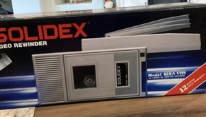 Videocassetta VHS vintage Solidex 828A riavvolgitore automatico NUOVO CON SCATOLA NOS - Foto 1 di 8