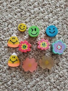 Vintage Happy Face Flowers Pencil Toppers & Erasers