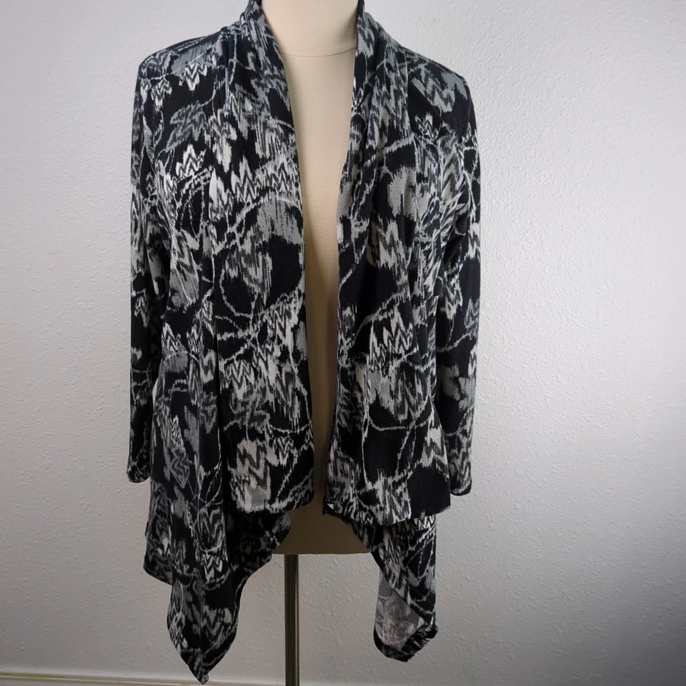 Cárdigan polar para mujer Liz Lange 1X negro abstracto floral frente abierto largo Slv Foto 1 de 4