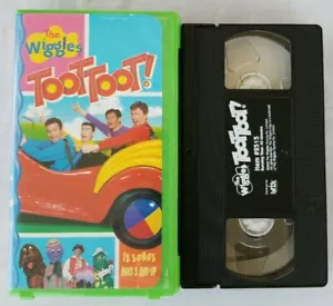 Wiggles The Toot Toot VHS 2001 Children Kids Singing Songs Rare Green Clamshell - Picture 1 of 2