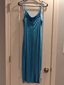 Charmed Hearts Kleid Größe M. Ozeanblaues Midi-Schlupfkleid. Nagelneu! - Bild 1 von 5