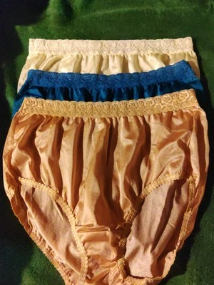 Lote De 3 Bragas Talla 8 Vintage Fruit of the Loom 100% Nylon Con Encaje Ancho Foto 1 de 4