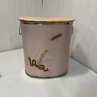 Cesta de lavandería DETECTO MCM vintage pintada de metal rosa y dorado con asas años 50 Foto 1 de 4