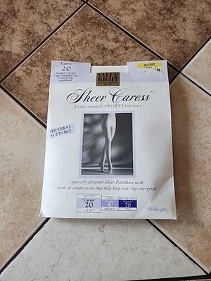 Pantimedias Worthington SHEER CARESS Extra Transparente Soporte Off Negro Corto Caricia 20 Foto 1 de 4