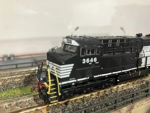 ScaleTrains Rivet Counter N Scale ET44AC DCC/Sound NS 3646 Norfolk Southern - Picture 1 of 6