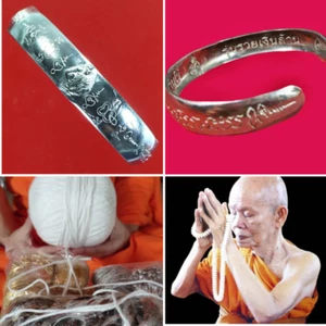 Braccialetti Bangle LP Khun Wat Banrai Rich Million Money Amuleto Buddha Thai 1994 - Foto 1 di 7