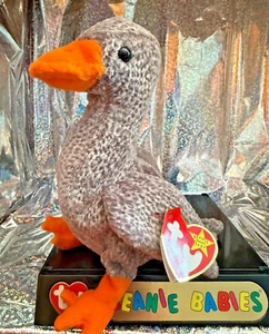 TY RETIRED Beanie Babies - HONKS 1999 GREY GOOSE - Picture 1 of 1