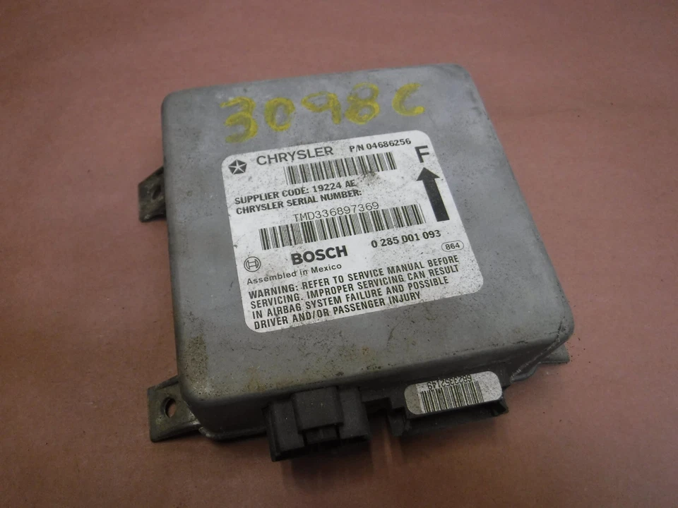Módulo de control de bolsa Chrysler Town & Country Caravan 98-00 SRS OEM 04686256 Foto 1 de 3