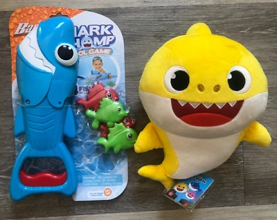 Baby Shark Chomp Pool Bath Game Includes 4 Fish & Baby Shark Soft Plush Combo - Image 1 of 3