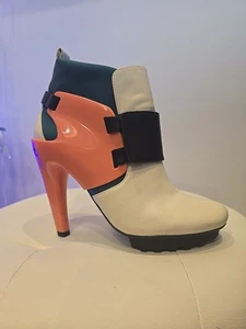 BOTAS BOTÍN HÍBRIDAS United Nude tacón alto rosa blanco verde azulado negro usadas en excelente estado para mujer 40 9 - Imagen 1 de 13