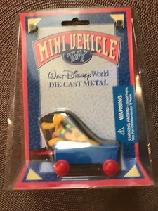 Walt Disney World Mini Vehicle Toy Pluto in Wagon Disney Park Die Cast Metal NEW - Picture 1 of 2
