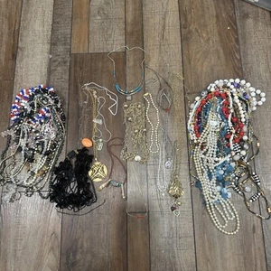 Lote de collar de bisutería vintage 4 libras color plata piedras tono dorado - Imagen 1 de 10