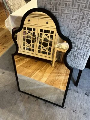 "Espejo arqueado Hamilton Hills espejo de pared negro Queen Anne 22" X 36"" nuevo" Foto 1 de 4