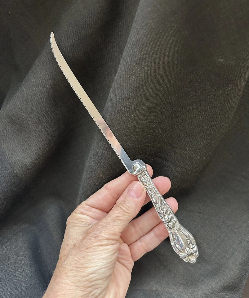 Antiguo cuchillo de pomelo de plata esterlina - Frank Whiting, ¿patrón floral de lirio? Foto 1 de 4