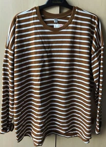 NWT Uniqlo White Brown Strip T Shirt Long Sleeve Round Crew Neck Sz S - Picture 1 of 2