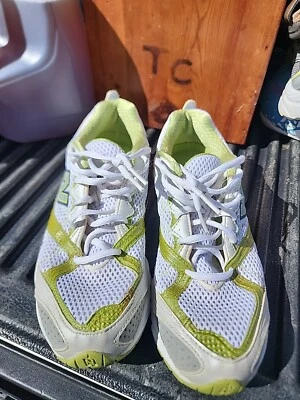 New Balance 670 Womens Size 10 Running Shoes White Green Low Top WR670FB - Image 1 of 4